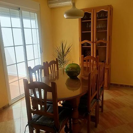 Chalet Adosado Con Azotea Andaluza Y Patio, Junto A La Playa イスラ・クリスティナ エクステリア 写真