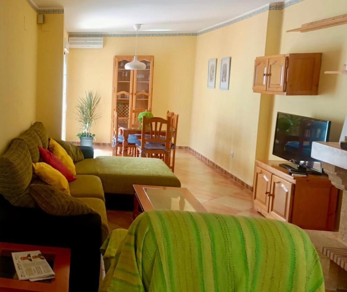 Chalet Adosado Con Azotea Andaluza Y Patio, Junto A La Playa イスラ・クリスティナ エクステリア 写真